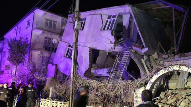 Desastre en Turquía por fuerte terremoto