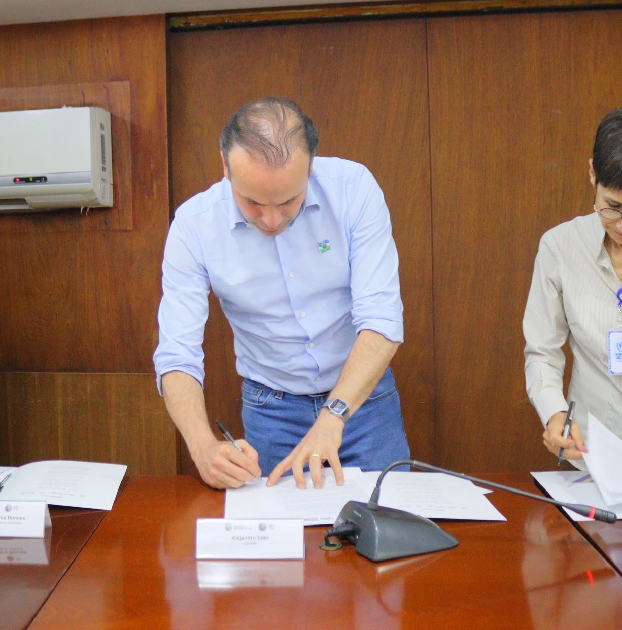 Santiago de Cali firma acuerdo con ACNUR para beneficiar a más de 50,000 personas vulnerables