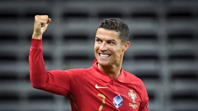 Cristiano Ronaldo alcanza los 900 goles y se consagra como el máximo goleador de la historia del fútbol