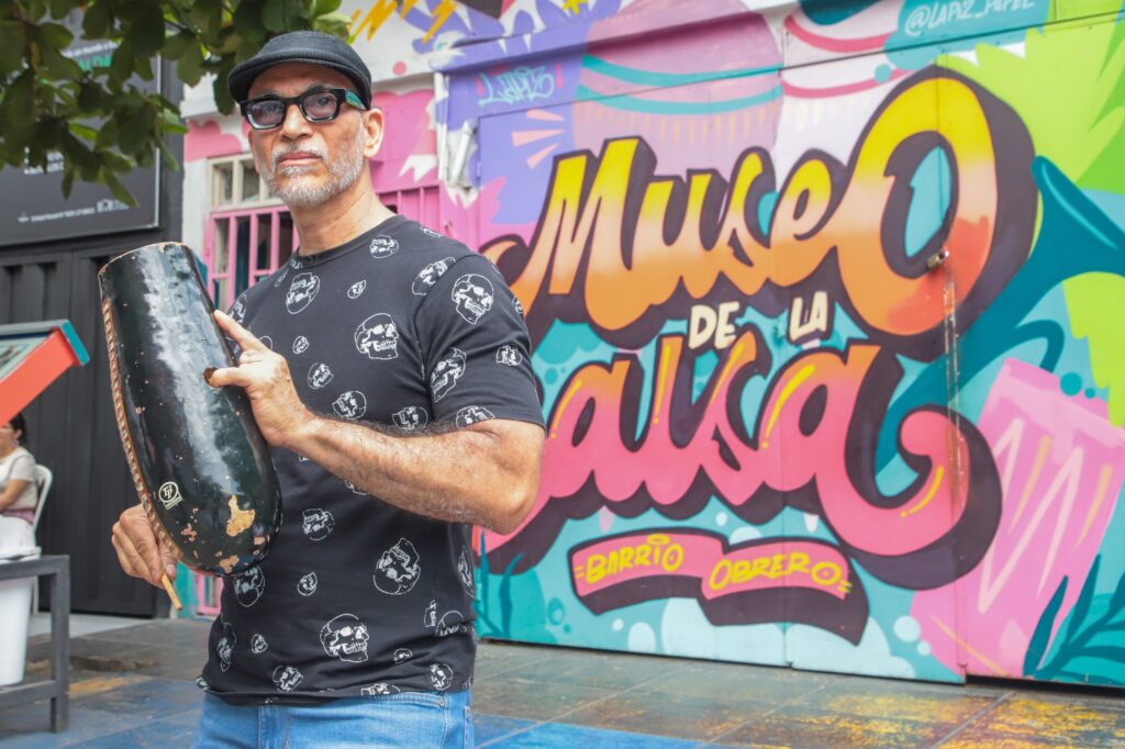 El Barrio Obrero de Cali celebró sus 106 años bailando Salsa