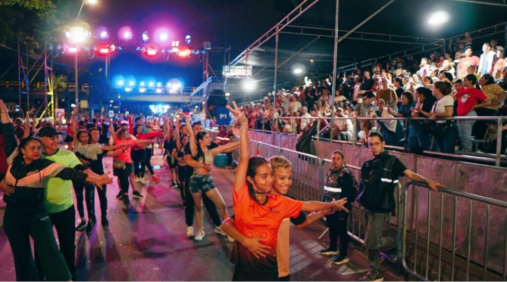 Cali da inicio a la Feria con desfiles, conciertos y un impacto económico histórico