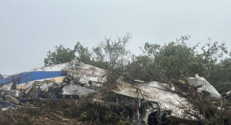 Tragedia aérea en Norte de Santander: avión de Satena se accidentó en zona rural; entre las víctimas hay un congresista y un candidato