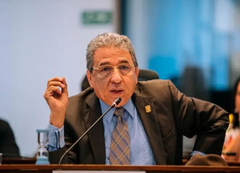 “2026 puede ser el año en que Colombia cruce un punto de no retorno”: advertencia del concejal Luis Guillermo Vélez