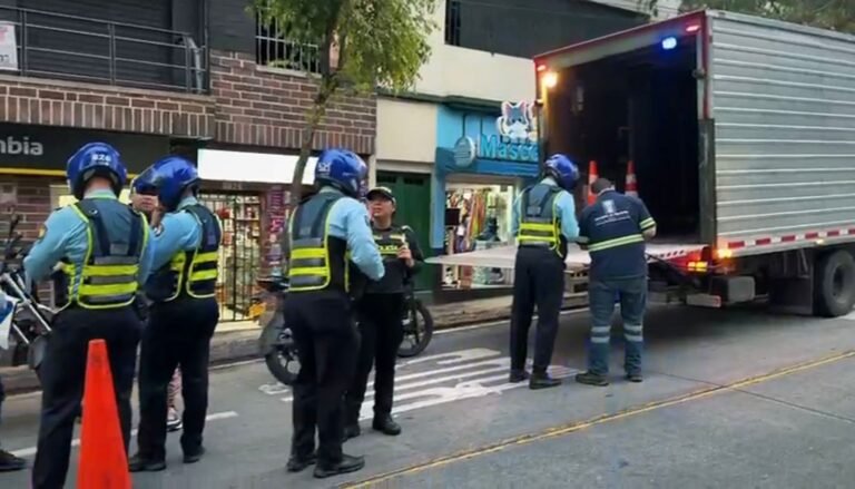 Más de 150 comparendos y 100 vehículos inmovilizados en corredor de Metroplús en Manrique