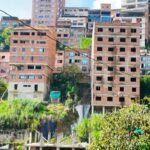 Distrito frena construcciones ilegales en el cerro de Las Tres Cruces