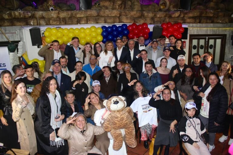 Colombianos en España se movilizan en apoyo a la candidatura de Abelardo De La Espriella