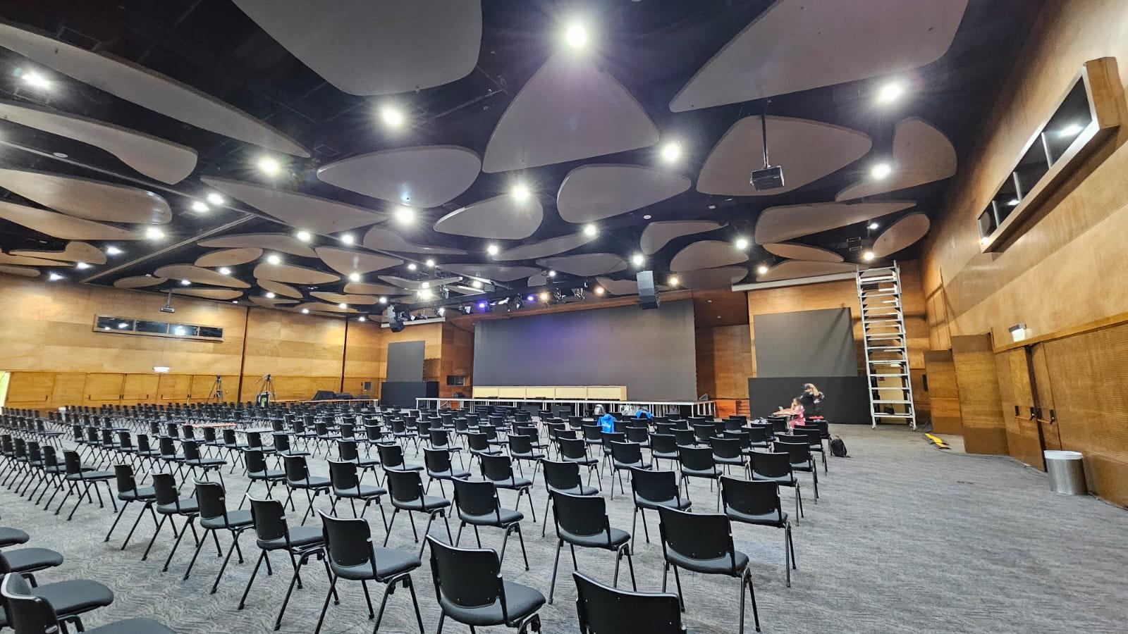 Plaza Mayor se renueva con inversión millonaria para fortalecer el turismo de negocios en Medellín