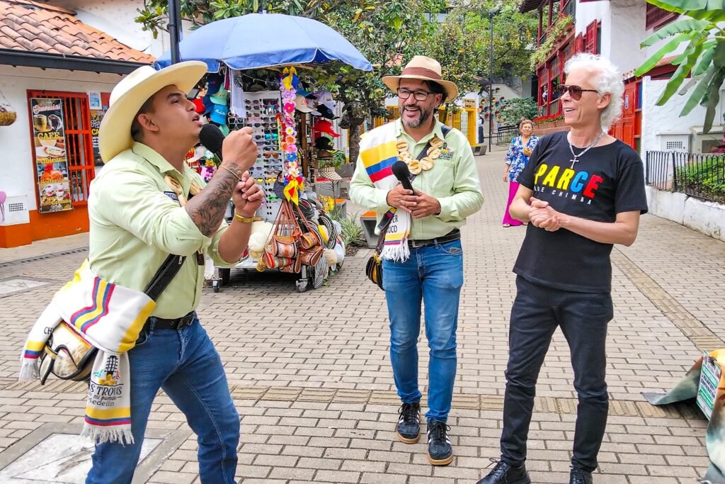 Trova y tradición se toman el Pueblito Paisa