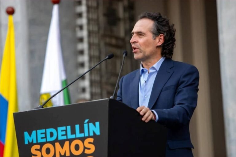 “No crean bobos a los colombianos”: Fico sugiere que suspensión de Petro es estrategia para victimizarse y hacer política antes de elecciones