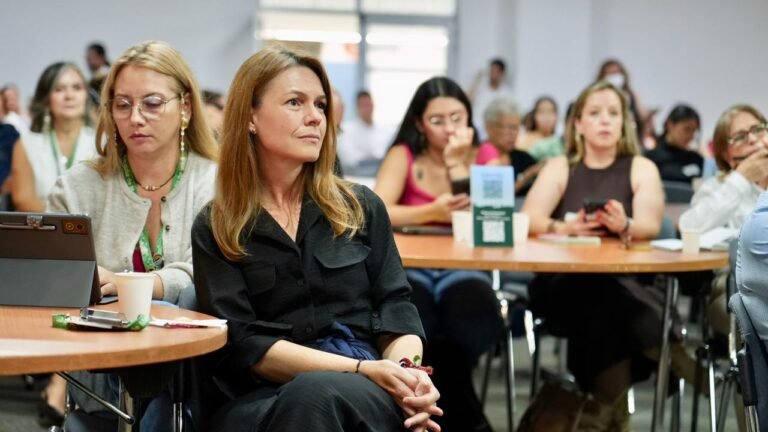 Medellín realiza primer foro distrital para fortalecer la política pública de bienestar animal