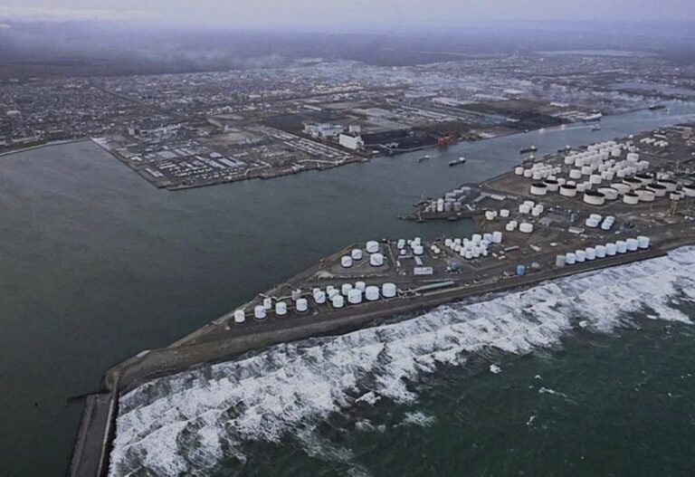 “Evacúen de inmediato” Fuerte terremoto de magnitud 7,5 en Japón activa alerta de tsunami