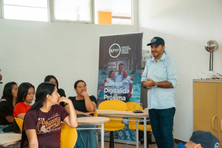 La educación llega al corazón del conflicto: abren primer nodo universitario en el Cañón del Micay