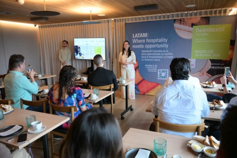 Medellín recibe feria internacional de diseño que mueve negocios y atrae visitantes de todo el mundo