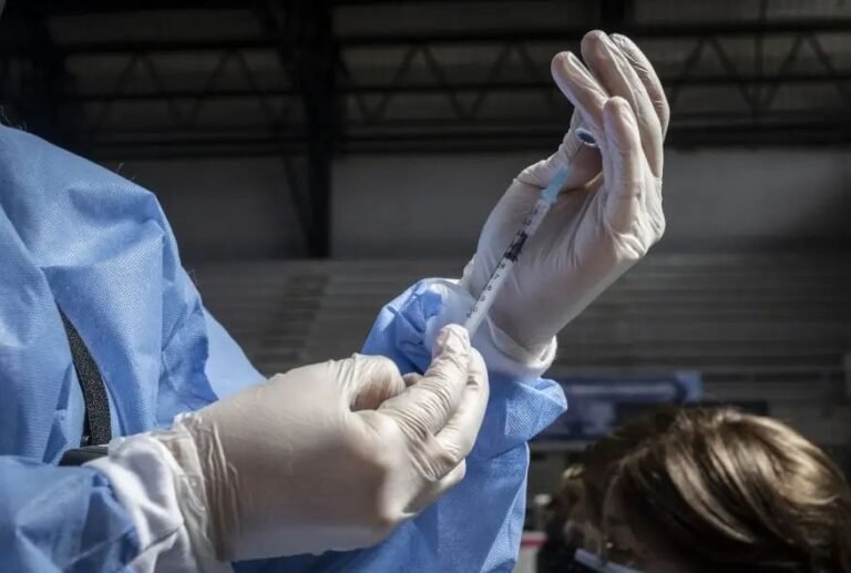 Comfama toma protagonismo en Antioquia durante jornada nacional de vacunación