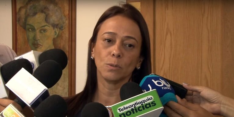 Claudia Carrasquilla sustenta demanda de nulidad contra resolución que levantó órdenes de captura a 23 cabecillas