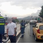 Capturan a taxista tras fuga y agresión a agente de tránsito