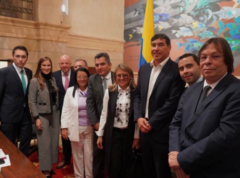 Estalla escándalo por presunta censura electoral del CNE contra Atlas Intel y Semana