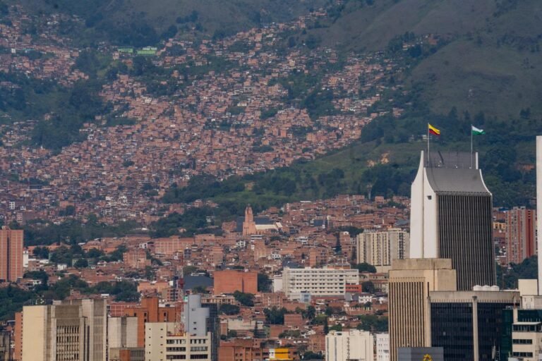 Deportes, colegios y vivienda recibirán millonaria inyección tras aprobación del Concejo de Medellín