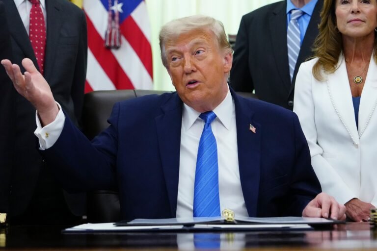Trump ordena reabrir el Estrecho de Ormuz tras histórico acuerdo con Irán