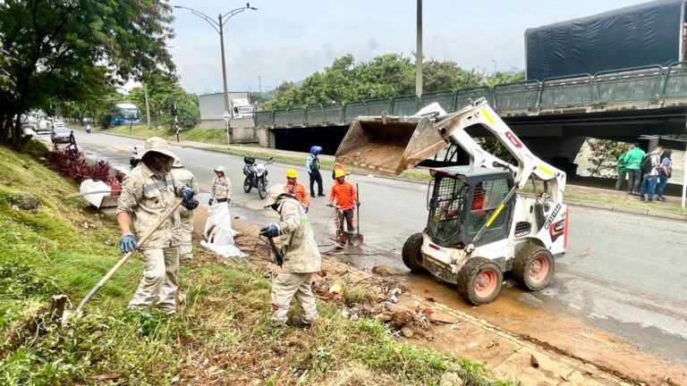 Más de 100 personas se unieron para recuperar corredor de Moravia invadido por basuras