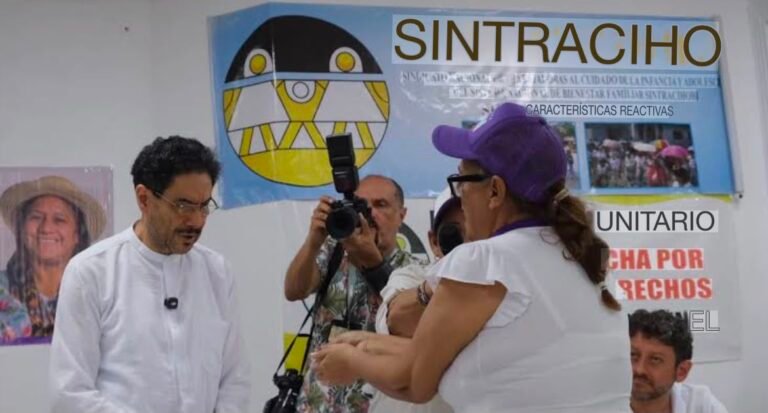 Denuncian presunta presión política a madres comunitarias: las habrían alertado que podrían perder beneficios si gana Abelardo