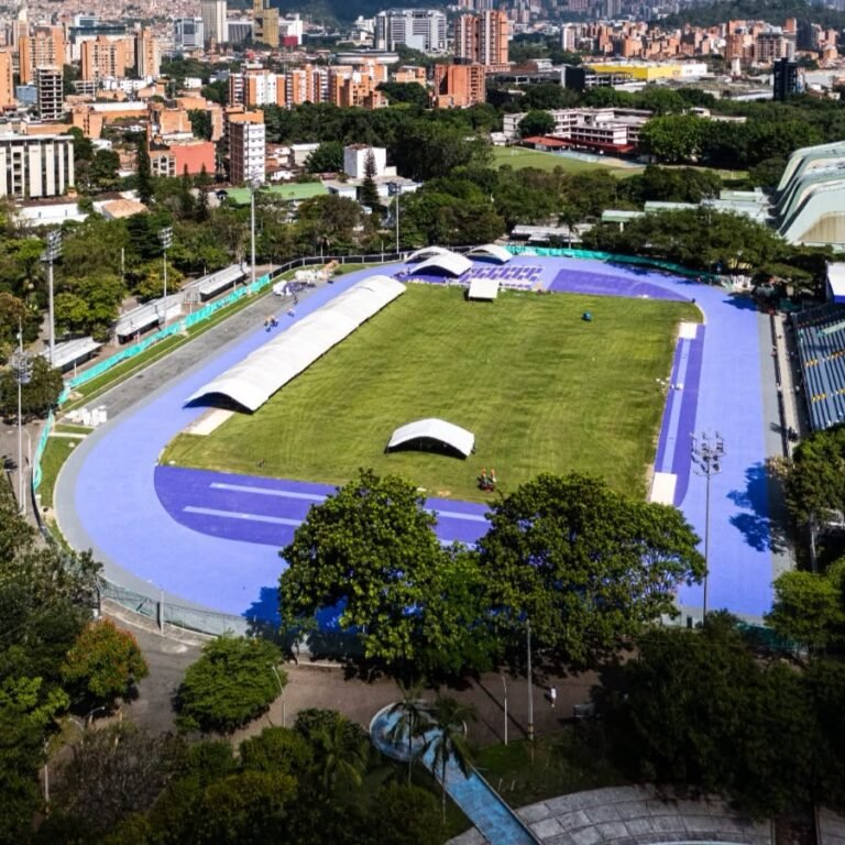 ¡Qué hermosura! Medellín estrena renovado Estadio de Atletismo y se alista para recibir a 680 deportistas de 30 países