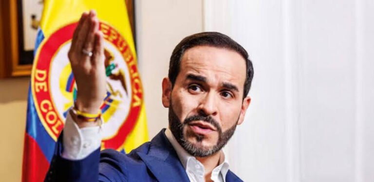 Abelardo De La Espriella llama a los jóvenes de la Primera Línea a no dejarse utilizar por políticos que “negocian a sus espaldas”
